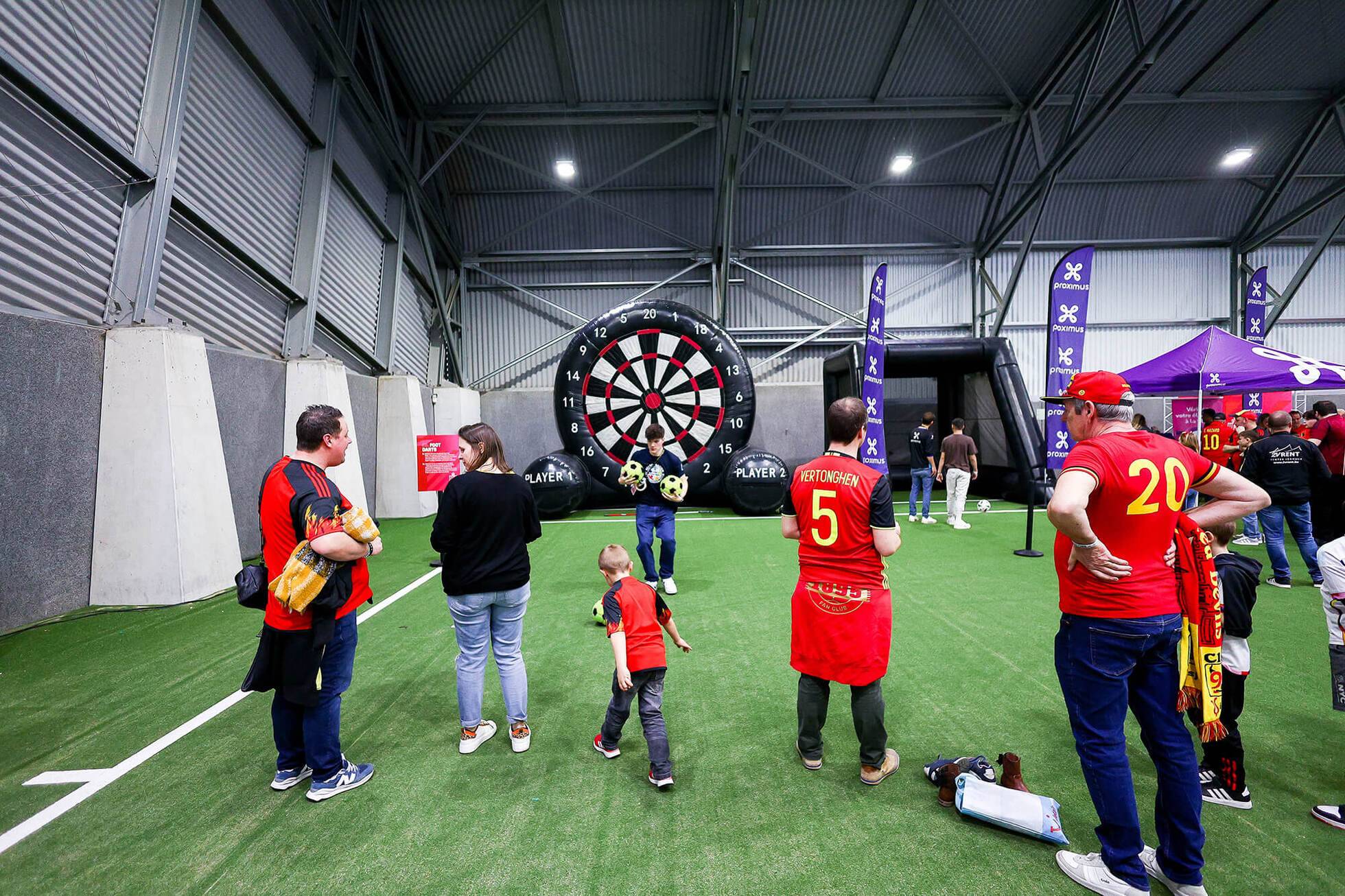 PHOTONEWS_11082829-164